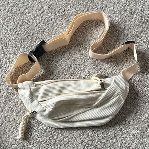 Cream Ribbed Belt Bag